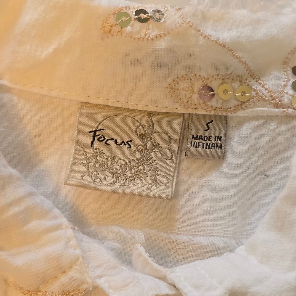 Focus Blouse Womens Small White Long Sleeve Embroidery Floral Sequin Whimsical - Picture 3 of 10